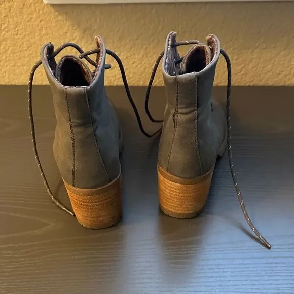 Kork-Ease Charcoal Lace-Up Ankle Boots Size 6.5 - Picture 2 of 5